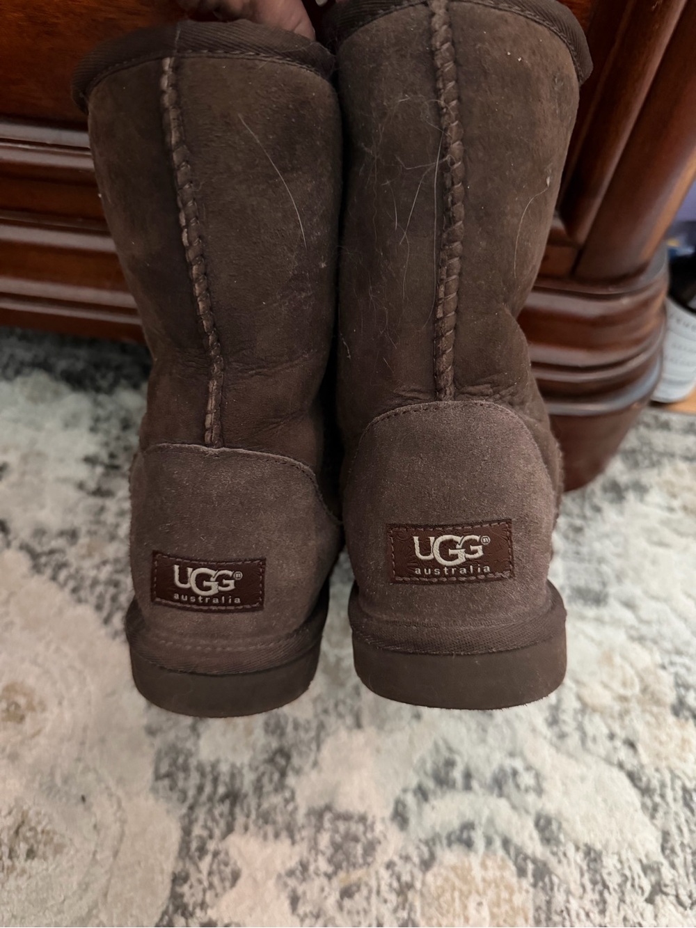 UGG Classic Short Boot - Chocolate Brown
